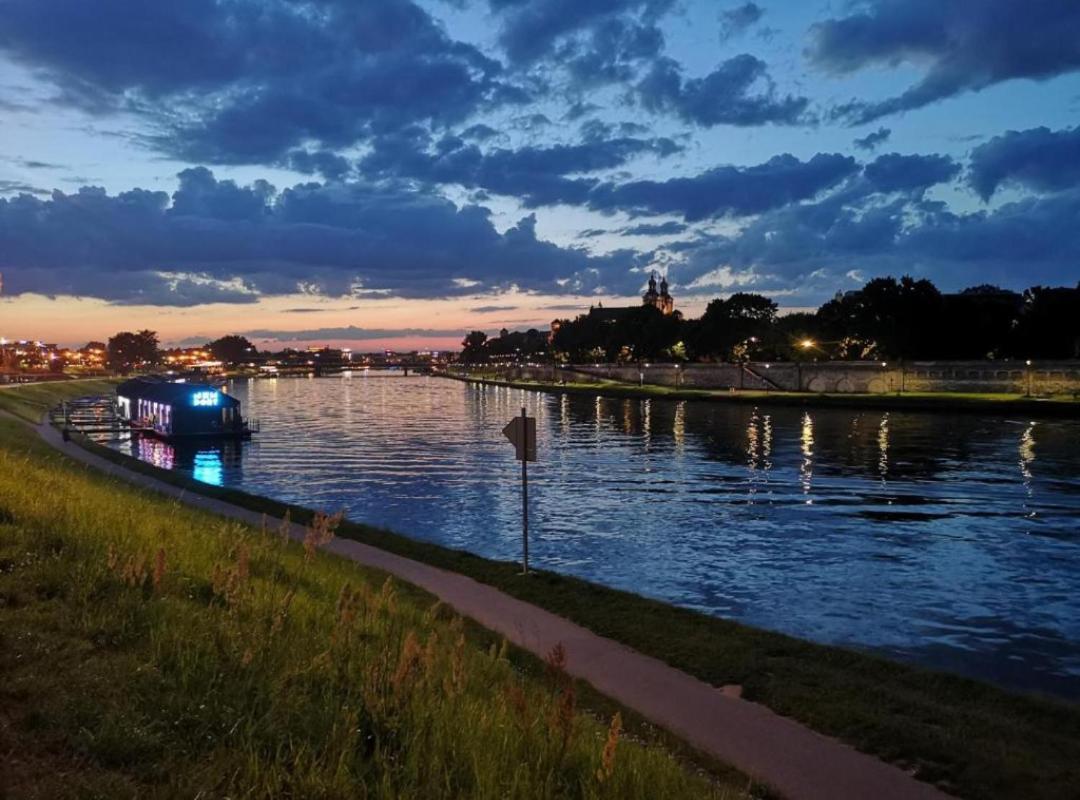 Spa Bath Apartment Krakow Luaran gambar